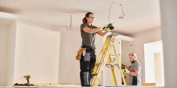 Best Affordable Emergency Electrician  in Daleville, VA